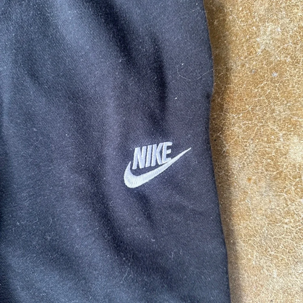 Nike Joggers Mens Small Black Fleece Sweatpants Embroidered Logo